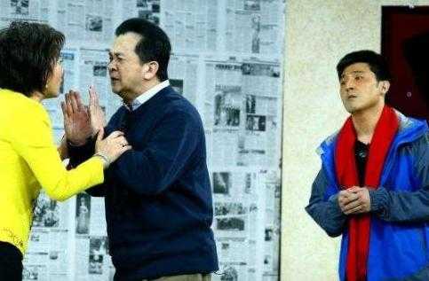 春晚“钉子户”,专演警察小保安,连登春晚13次,今51岁生活超幸福-2.jpg