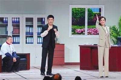春晚“钉子户”,专演警察小保安,连登春晚13次,今51岁生活超幸福-10.jpg