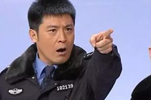 春晚上的“钉子户”,正团级文职干部，今51岁孙涛与妻子生活超幸福-1.jpg