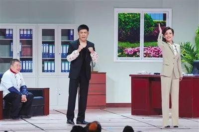 春晚上的“钉子户”,正团级文职干部，今51岁孙涛与妻子生活超幸福-10.jpg