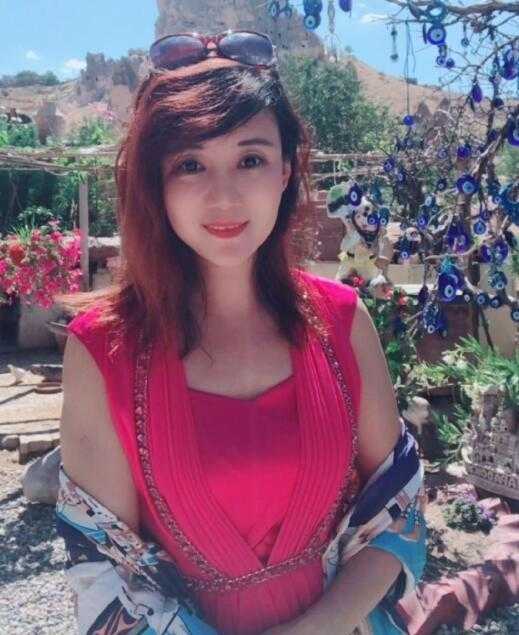 她是央视美女主播，嫁大16岁富豪，与小叔子争夺百亿遗产遭威胁-8.jpg