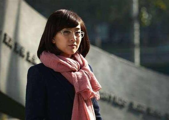 曾是收视女王，为帮好友撒谎事业跌入谷底，今独自一人出入温泉会所-4.jpg