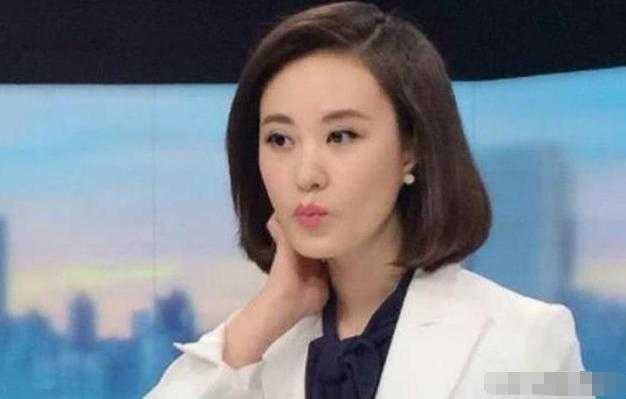 央视“美女主播”秦方，曾是重庆高考状元，今39岁感情空白仍单身-5.jpg