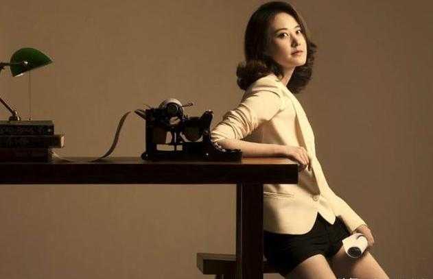 央视“美女主播”秦方，曾是重庆高考状元，今39岁感情空白仍单身-6.jpg