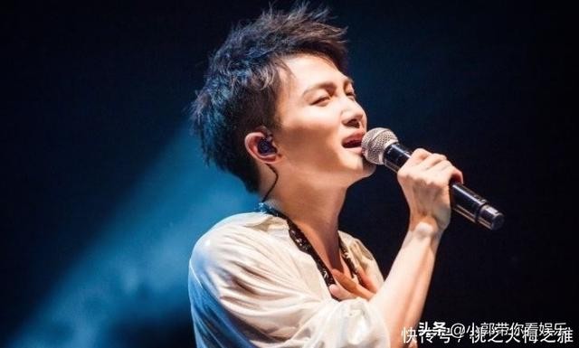 他被观众称为“海妖嗓”，成名前被批不男不女，如今已成一线歌手-2.jpg