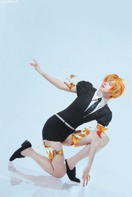 日推：极致coser！网友表示这不是cos 这是艺术-1.jpg
