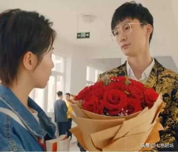 有种逆袭叫《爱情公寓5》中的赵海棠？摘下眼镜后帅成韩剧男主-3.jpg