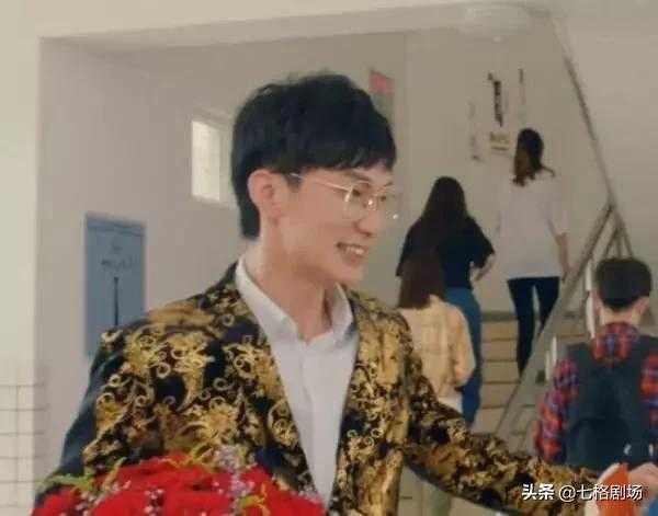 有种逆袭叫《爱情公寓5》中的赵海棠？摘下眼镜后帅成韩剧男主-4.jpg