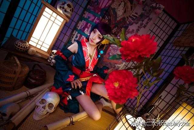 成为坚强强大的自己，就是她的cosplay：采访凌草mua-6.jpg