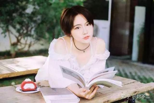 《爱5》张伟与赵海棠为抢诸葛大力微博对线 互飙LOL“英雄海”-1.jpg