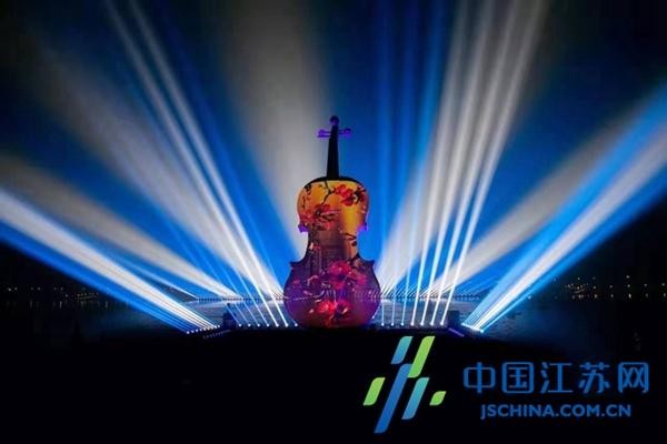 盐城首部水岸实景文化科技演艺作品《船说海棠》成功预演-3.jpg