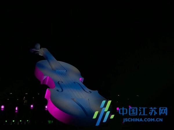 盐城首部水岸实景文化科技演艺作品《船说海棠》成功预演-5.jpg