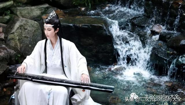 喜欢热血漫，喜欢又甜又帅王一博的coser，居然是个男装大佬-7.jpg