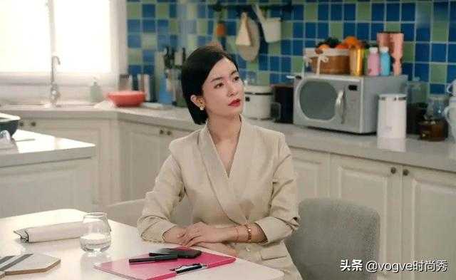 诸葛大力妈妈来公寓做客，看到她正脸后，张伟和赵海棠反应成亮点-1.jpg