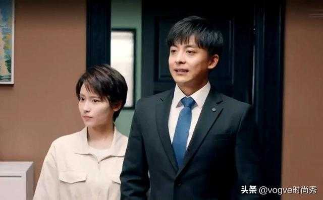 诸葛大力妈妈来公寓做客，看到她正脸后，张伟和赵海棠反应成亮点-4.jpg