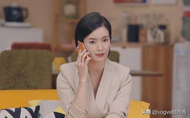 诸葛大力妈妈现身爱情公寓，看到赵海棠的腿，终于明白他为何单身-2.jpg