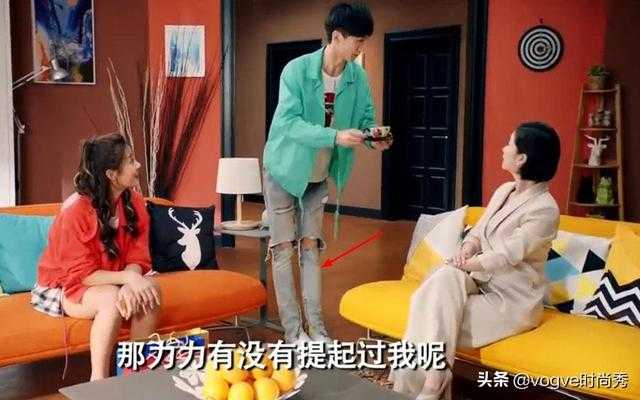 诸葛大力妈妈现身爱情公寓，看到赵海棠的腿，终于明白他为何单身-4.jpg