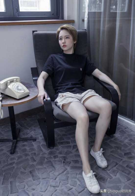 诸葛大力妈妈现身爱情公寓，看到赵海棠的腿，终于明白他为何单身-5.jpg