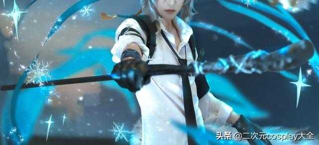 《明日方舟》银灰cos，攻系大男神，帅到我想摸摸耳朵-7.jpg