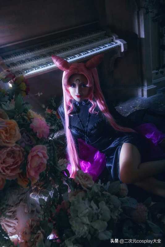 《美少女战士》小小兔cos，黑暗淑女，帅气御姐气质一米八-5.jpg