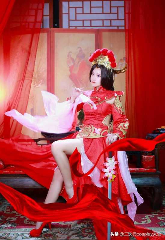 她是一位医护人员，她喜欢cosplay，jk制服和小裙子-6.jpg