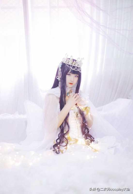 她是一位医护人员，她喜欢cosplay，jk制服和小裙子-11.jpg