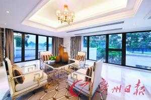 小长假到广佛新世界“变装跑”-5.jpg