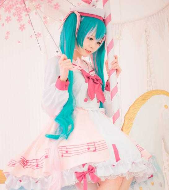 十二星座专属“二次元cosplay扮演”，双子座樱初音，射手座托尔-3.jpg
