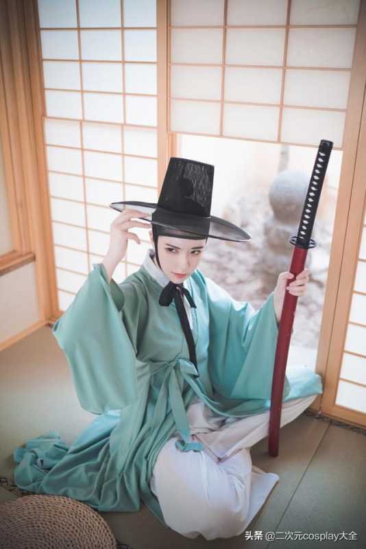 朴实无华性格的三坑美少女，却驾驭了各种风格的cos角色-15.jpg