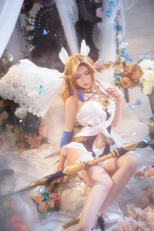 二次元女神腐团儿，最走心的cos，宛若精灵临世-2.jpg