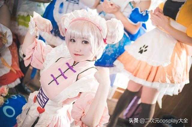 《王者荣耀》众多女神，齐聚女仆咖啡厅，却有庄周和亮亮混了进来-15.jpg
