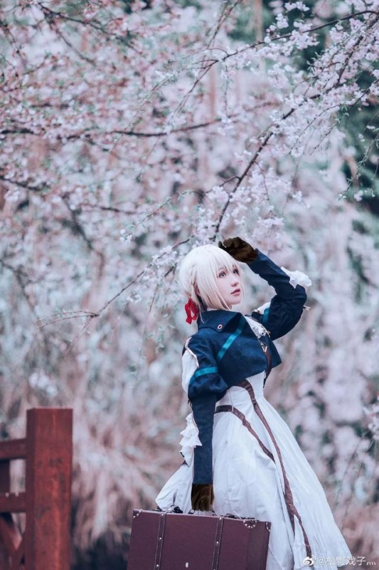 《紫罗兰永恒花园》伊芙加登cos，文静细腻特别有气质的少女-4.jpg