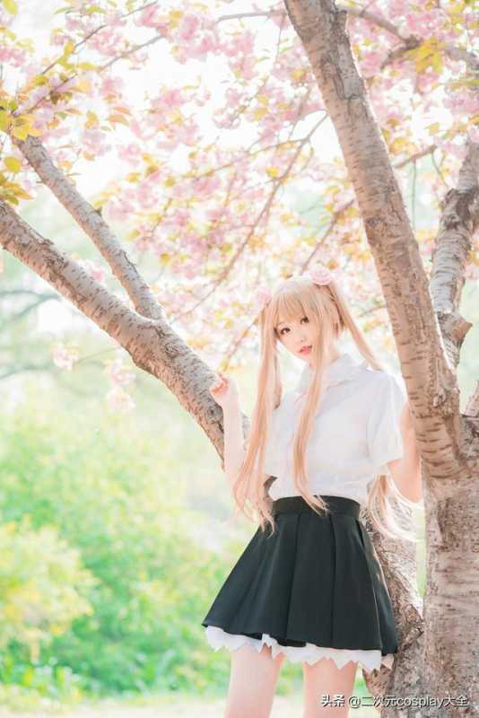 她玩了九年cosplay，父母还会把她的照片印出来做相册-9.jpg