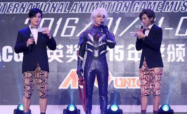 这些明星也爱二次元！逛漫展、玩COS好欢乐，还不忘向粉丝安利-2.jpg