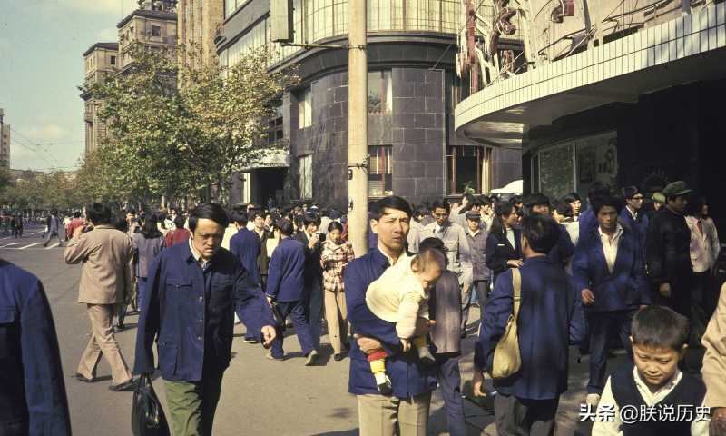 1982年的中国，罕见生活老照片，那些年水果网兜的记忆-7.jpg