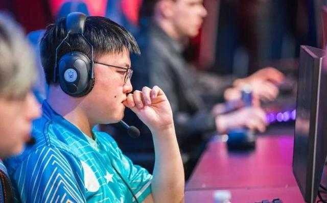得票4亿8千万的Uzi没成年度人物，电竞圈怒了-1.jpg