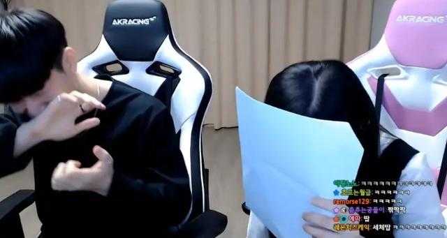 TheShy情人节被女主播频繁表白！他向全世界黄金四玩家道歉-3.jpg