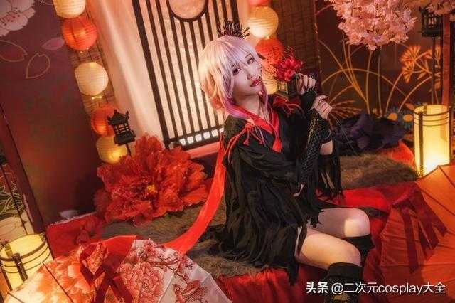 《罪恶王冠​》楪祈cos，色彩美丽鲜明，惊艳吸睛的魅力女神-7.jpg