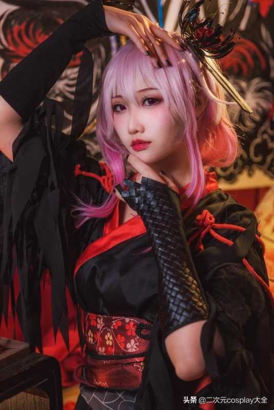 《罪恶王冠​》楪祈cos，色彩美丽鲜明，惊艳吸睛的魅力女神-17.jpg