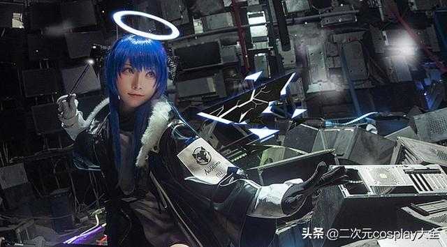《明日方舟》莫斯提马cos，俊俏帅气，这美貌也太迷人了吧-4.jpg
