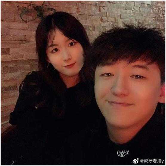 张继科深夜点赞虎牙塔科夫一哥微博，与游戏主播合作转型？-3.jpg