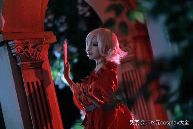 《第五人格》红夫人cos，优雅端庄，如此美艳我只能称声女神了-3.jpg