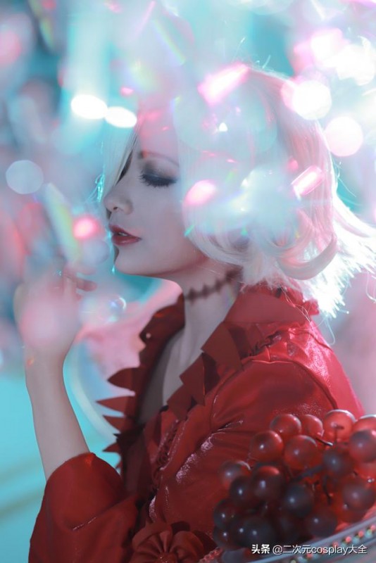 《第五人格》红夫人cos，优雅端庄，如此美艳我只能称声女神了-10.jpg