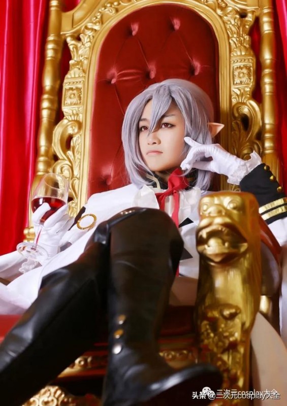 第一套Cosplay是什么角色？coser们告诉我们她的故事-5.jpg