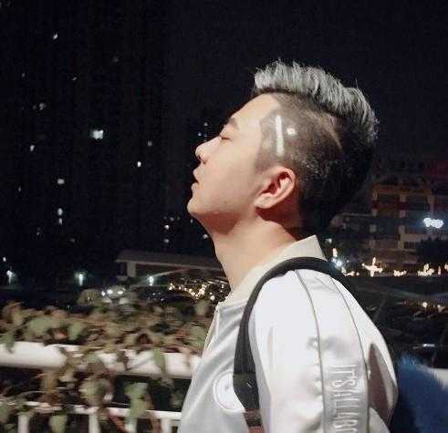 2019年度电竞选手之BurNIng：茶味是苦，亦是甜-1.jpg