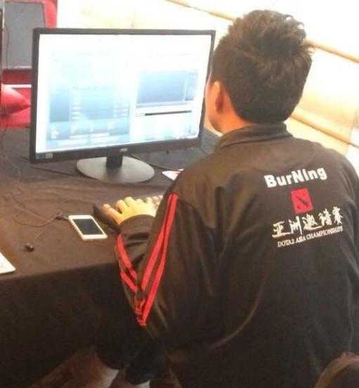 2019年度电竞选手之BurNIng：茶味是苦，亦是甜-8.jpg