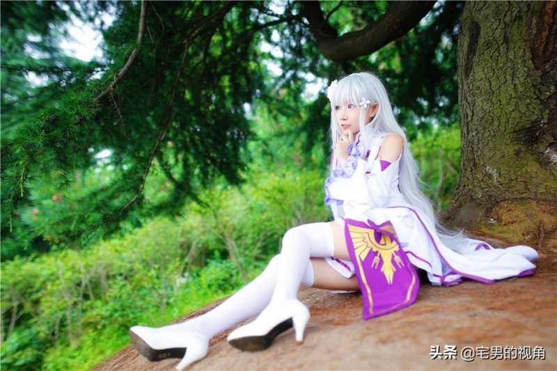 二次元:白丝长腿的00后小姐姐Cosplay《艾米莉娅》, 惊艳到我了-6.jpg