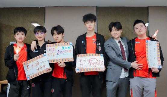 KPL赛事：昔日冠军竟成倒数第一，2大菜队一把没赢-1.jpg