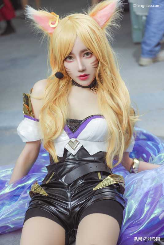 “二次元”的夺目世界 漫展COSPLAY灯光人像实拍-2.jpg
