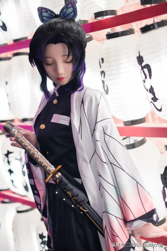 美腻女神，《鬼灭之刃》蝴蝶忍cos，刹那间我以为见到了角色本人-2.jpg